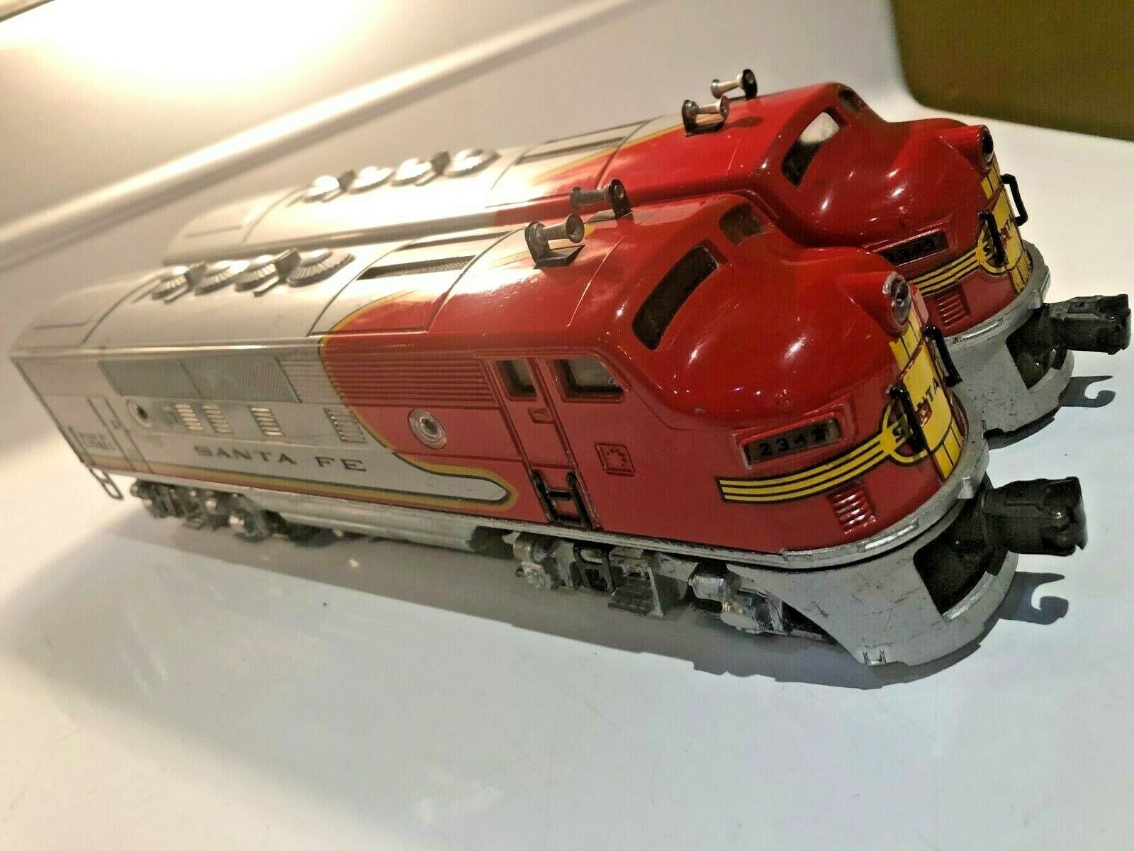 1950s Lionel Santa Fe diesel locomotive model